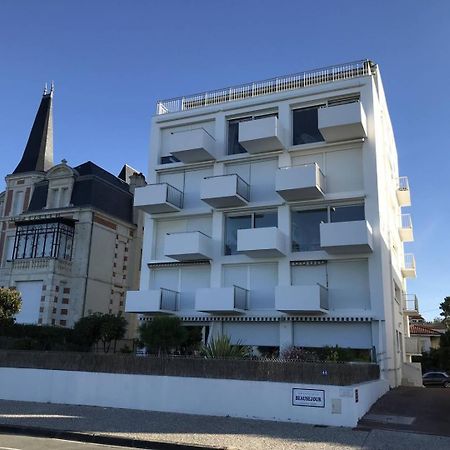 Royan - Vue Mer Pour Cet Appartement Face A La Plage - Grande Conche ภายนอก รูปภาพ