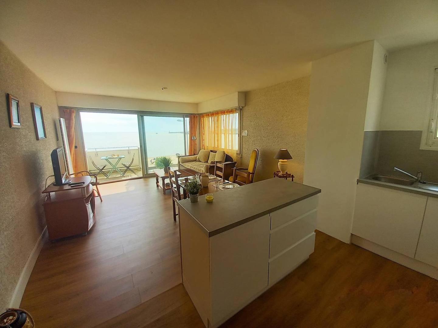 Royan - Vue Mer Pour Cet Appartement Face A La Plage - Grande Conche ภายนอก รูปภาพ
