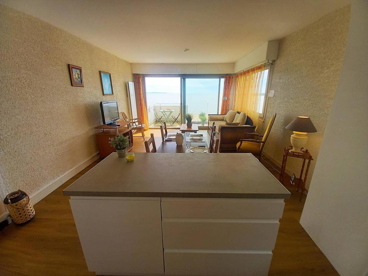 Royan - Vue Mer Pour Cet Appartement Face A La Plage - Grande Conche ภายนอก รูปภาพ