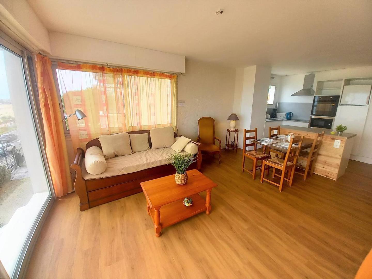 Royan - Vue Mer Pour Cet Appartement Face A La Plage - Grande Conche ภายนอก รูปภาพ